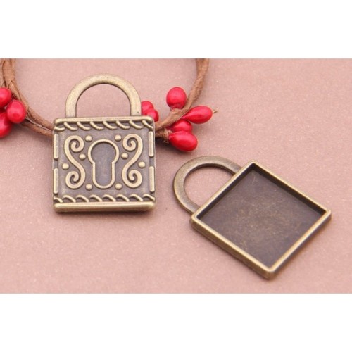 30pcs 20mm Antique Bronze Cabochon Pendant Base, square pendant setting, Locket (3010339)