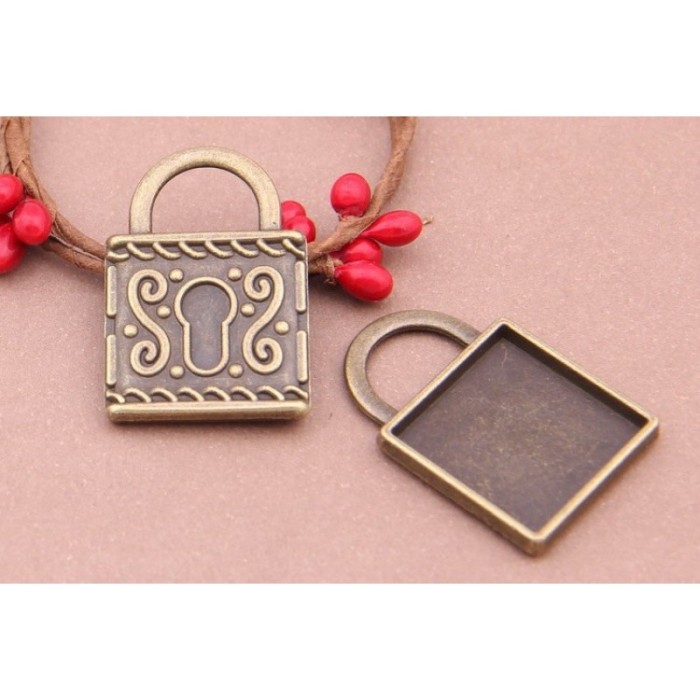 30pcs 20mm Antique Bronze Cabochon Pendant Base, square pendant setting, Locket (3010339)