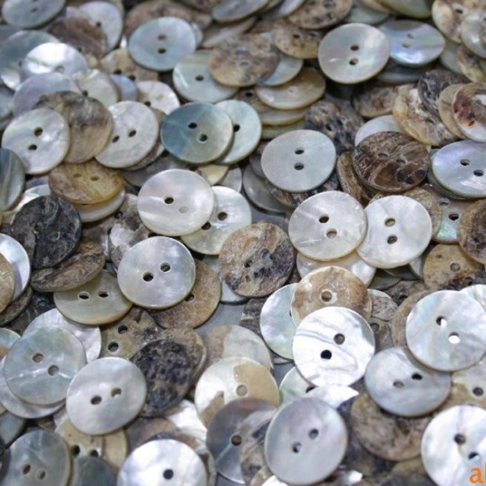 350pcs Buttons - mother of pearl buttons - shell buttons - round buttons - natural buttons