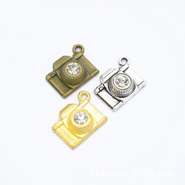 10pcs Antique silver camera with rhinestone lens Charms Pendants Findings (#3010039)