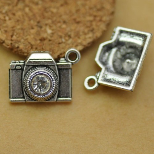 10pcs Antique silver camera with rhinestone lens Charms Pendants Findings (#3010039)