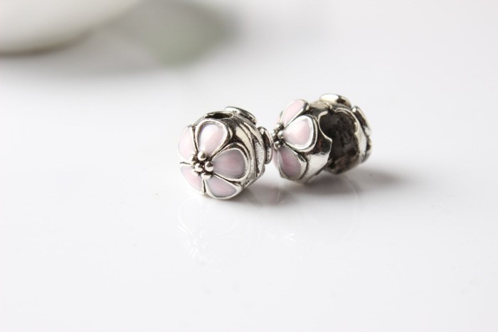 10pcs Cherry blossoms Lock Clip Stopper beads, European Beads, Bead Charms, fits most European charm bracelets bead charm bracelet