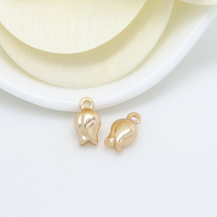10pcs 24K Gold Plated Tiny Tulip Brass Charms Pendants Dangles Drops (#10001020)