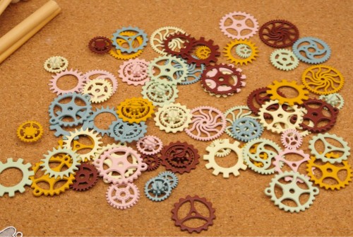 100G Steampunk Gears Antique Assorted Mixed Color Vintage Jewelry Scrapbooking Charms Wheel Cog DIY ART Random Shapes and Sizes Made