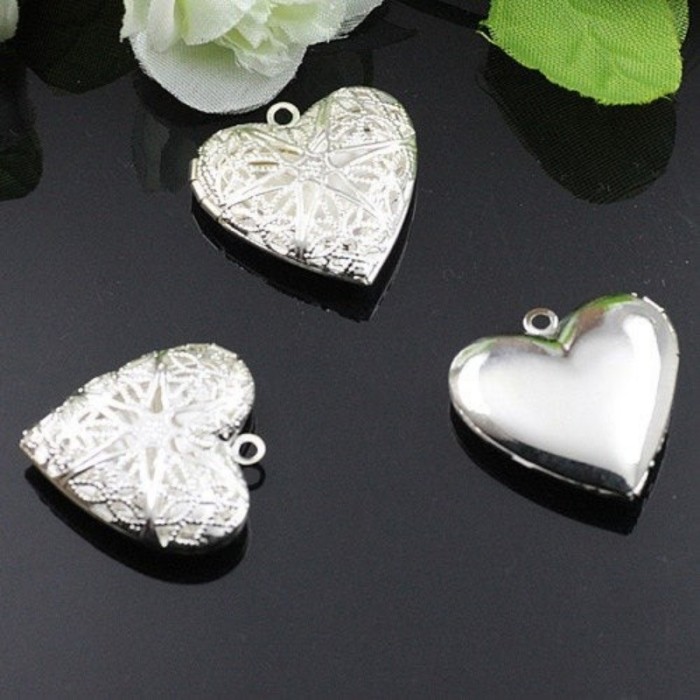 5PCS Silver Hollow Heart photo locket, Photo Locket Pendant (#5010015)