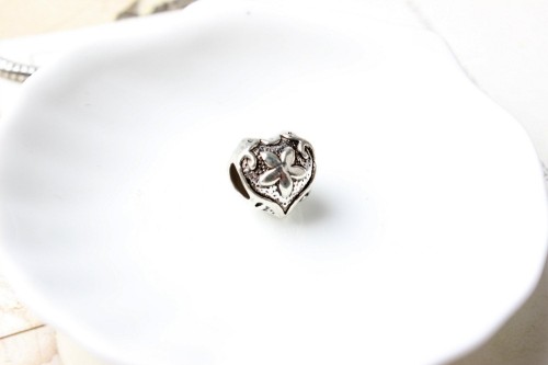 20pcs Heart European beads, Bead Charms, fits most European charm bracelets bead charm bracelet
