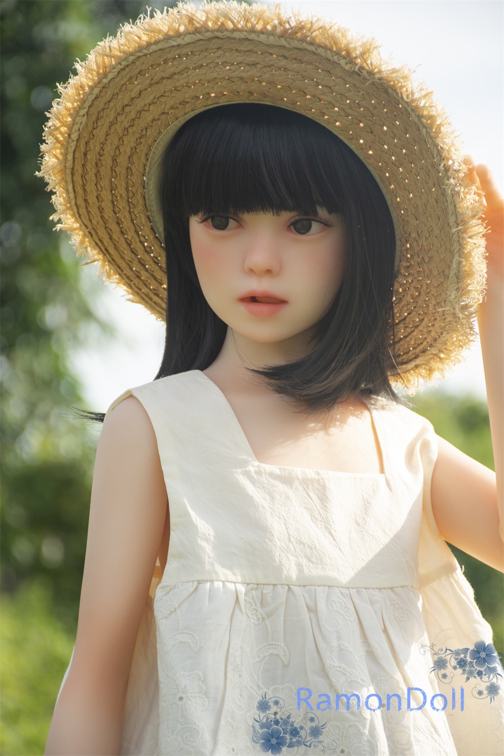 シリコン製頭部+TPEボディ ラブドール AXB Doll 108cm ATB05 シリコンヘッド バスト平 掲載画像のボディはリアルメイク付き