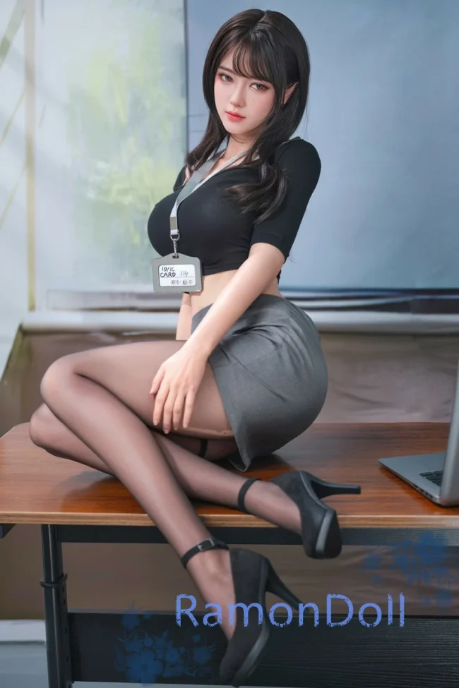 【11月25日まで10％OFF】HSDoll リアル系等身大ラブドール 135cm Bカップ 秘書コスプレ 掲載画像と同じ衣装一式無料付属