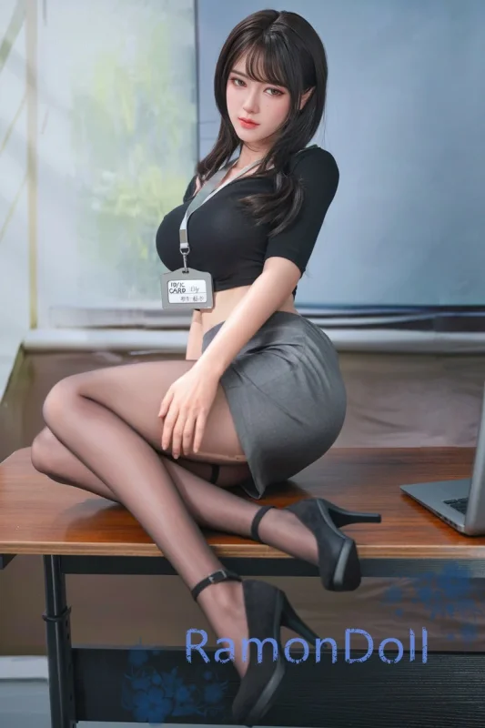 【11月25日まで10％OFF】HSDoll リアル系等身大ラブドール 135cm Bカップ 秘書コスプレ 掲載画像と同じ衣装一式無料付属