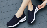 Women’s Mesh Walking Shoes