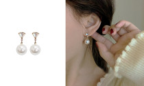 Women's  Pearl Earrings