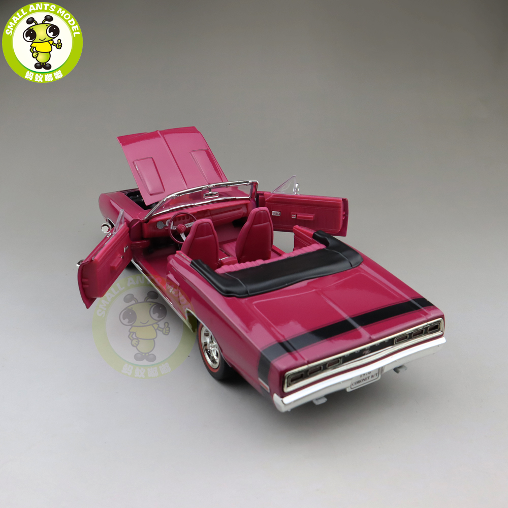 NEW 1:18 Road Signature 1970 DODGE CORONET R/T Die cast