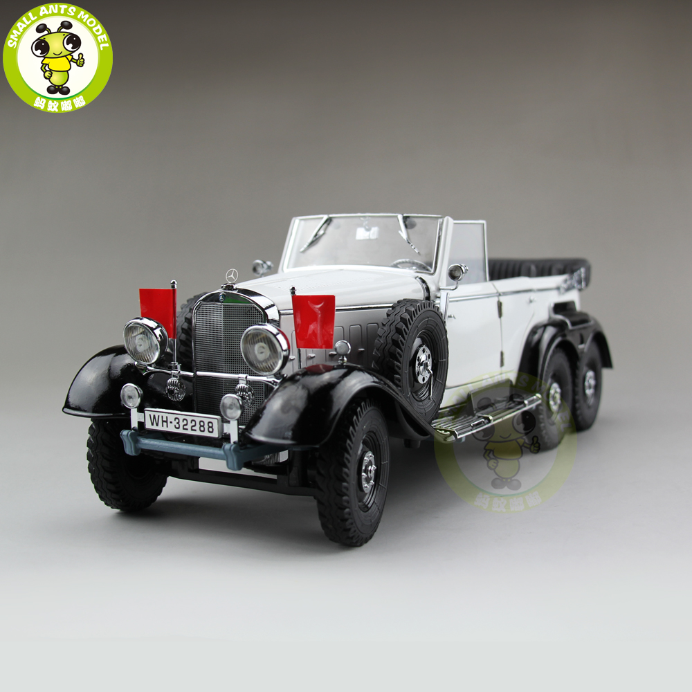 Signature Models 1:18 Mercedes-Benz G4 with Figures Year