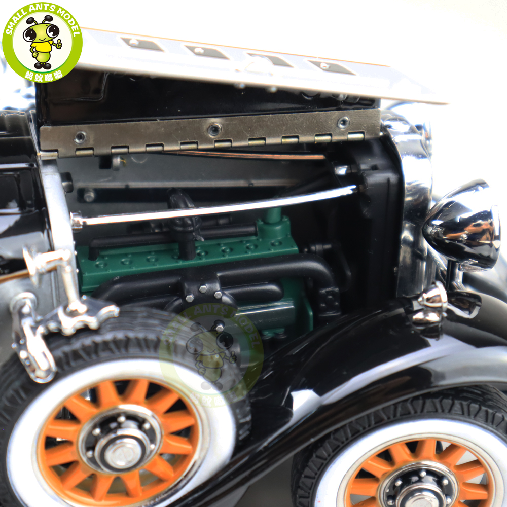 1/18 AUTO WORLD 1931 PEERLESS MASTER 8 SEDAN Diecast Model