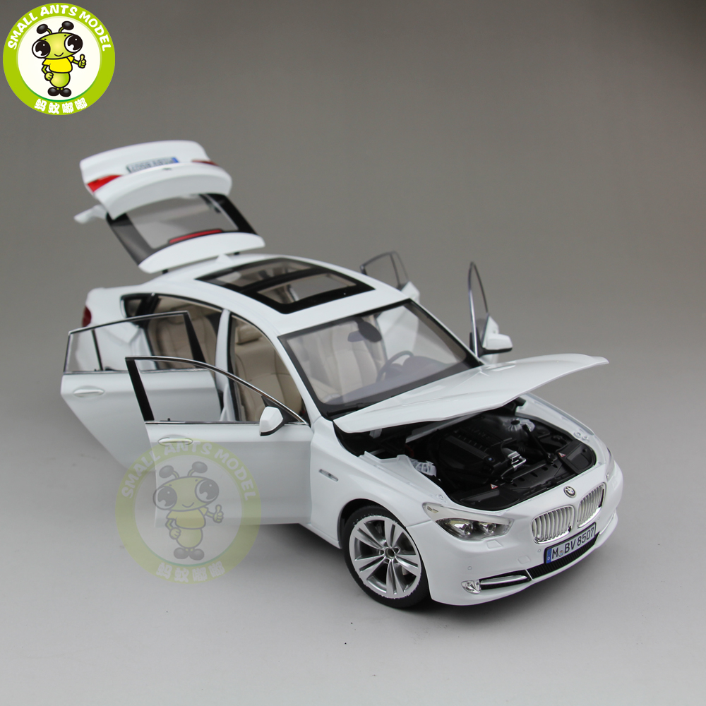 ミニカー GT Autos BMW 5 Series 1/18 1/18 RMZ BMW 5 Series GT 535GT (White) Diecast Car Model