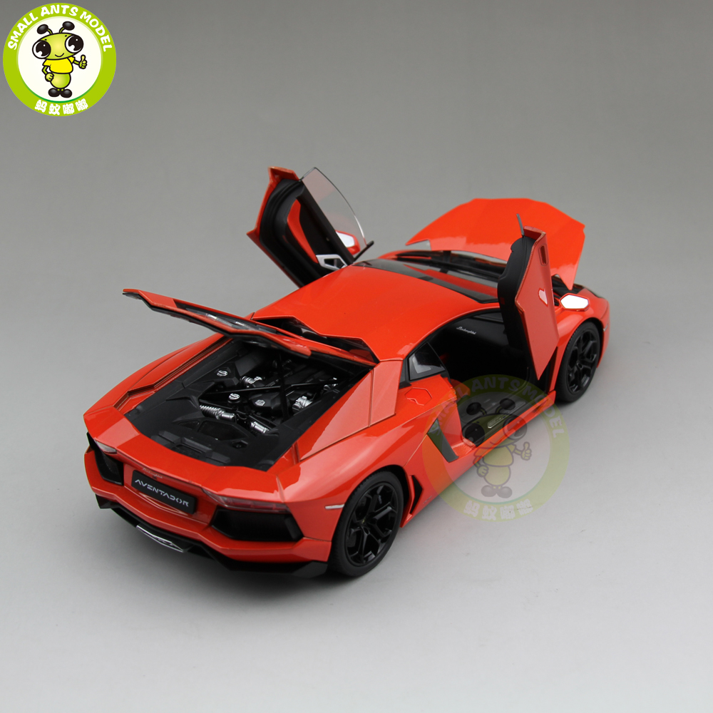 Welly 18041 1:18 Lamborghini Aventador LP 700-4 - Miniatur