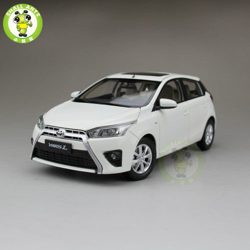 1:18 Toyota New Yaris Diecast Car Model Toy
