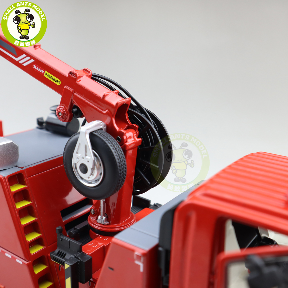 1/43 JIEDA ISUZU Fully Automatic Boost Pumper Fire Truck