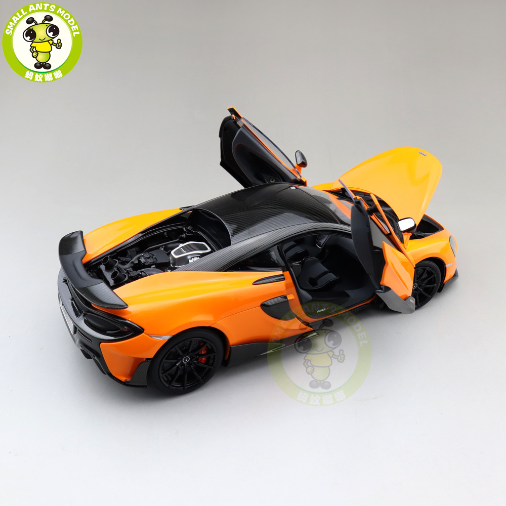 McLaren 600LT Verde 1:18 LCD Modellino Pressofuso - Collezione Auto Sportiva, Aperture E Stand Inclusi