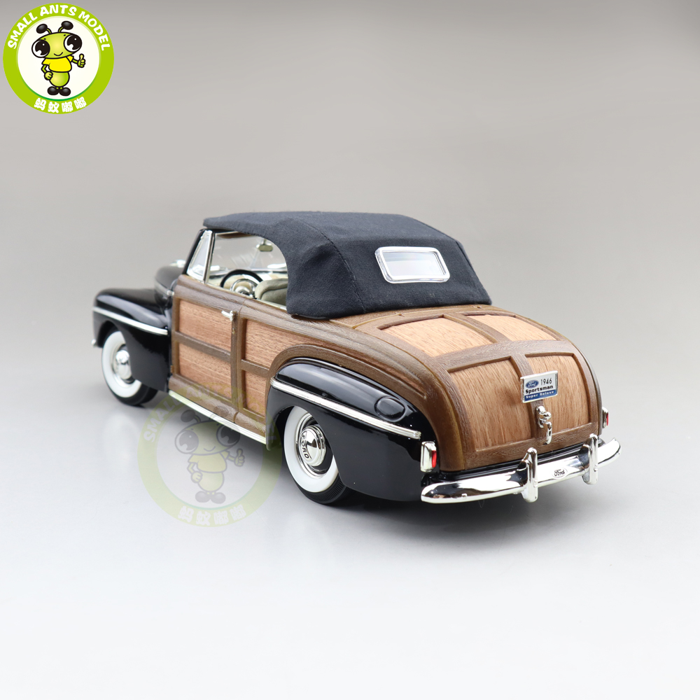 1/18 1946 Ford Sportsman ミニカー 1946 Ford Sportsman Woody Green 1/18 Diecast Model Car by