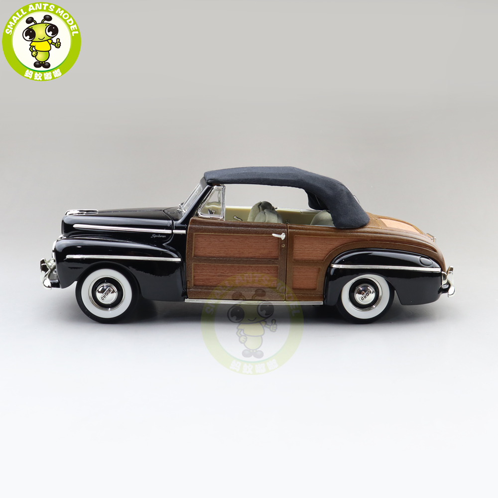 1/18 1946 Ford Sportsman Road Signature Diecast Model Toys