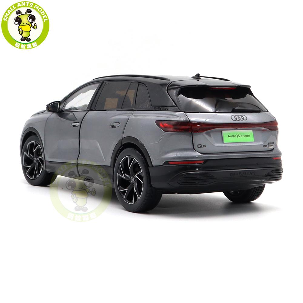 1/18 Audi Q5 e-tron 2022 With Light Diecast Model Toys Car