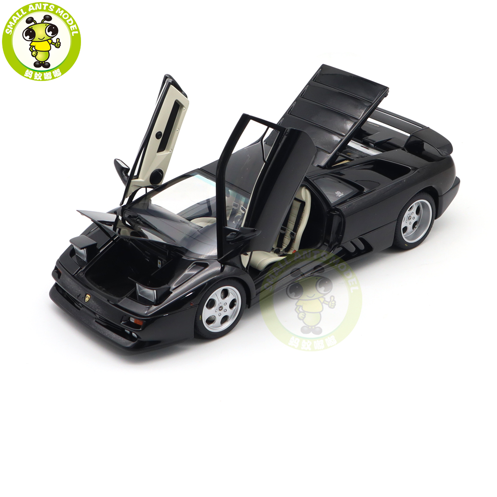 オートアート 1/18 ランボルギーニ ディアブロ ブラック　ケース付 Amazon | オートアート 1/18 ランボルギーニ ディアブロ ブラック
