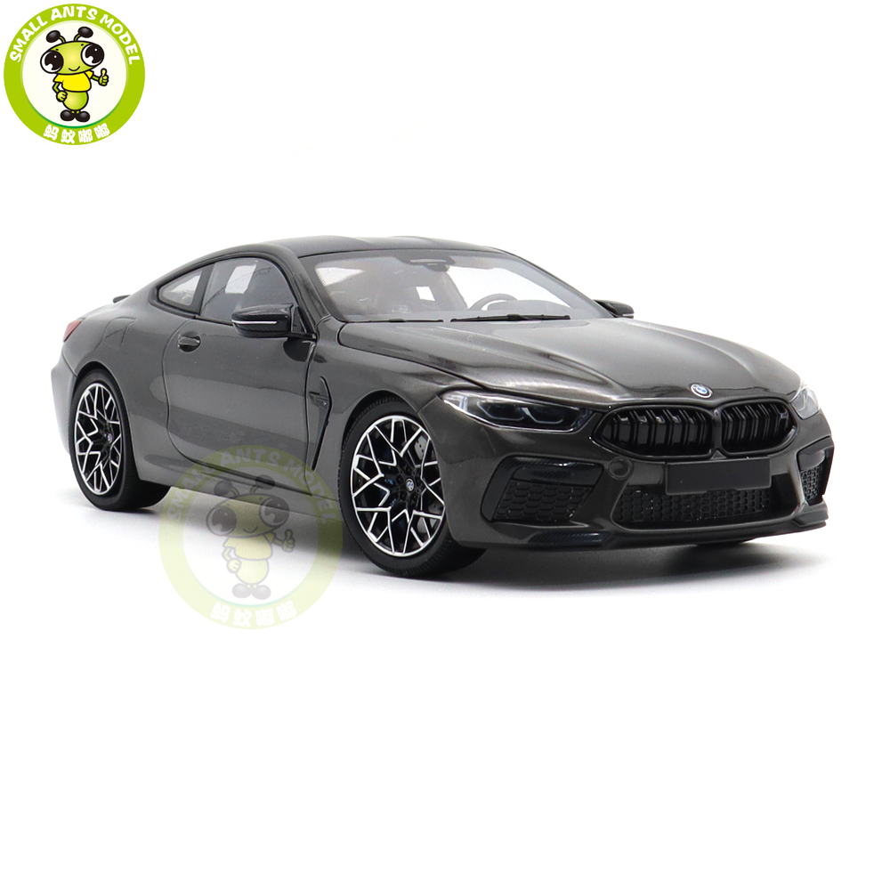 1/18 BMW M8 Coupe 2020 Gray Metallic Minichamps 110029022