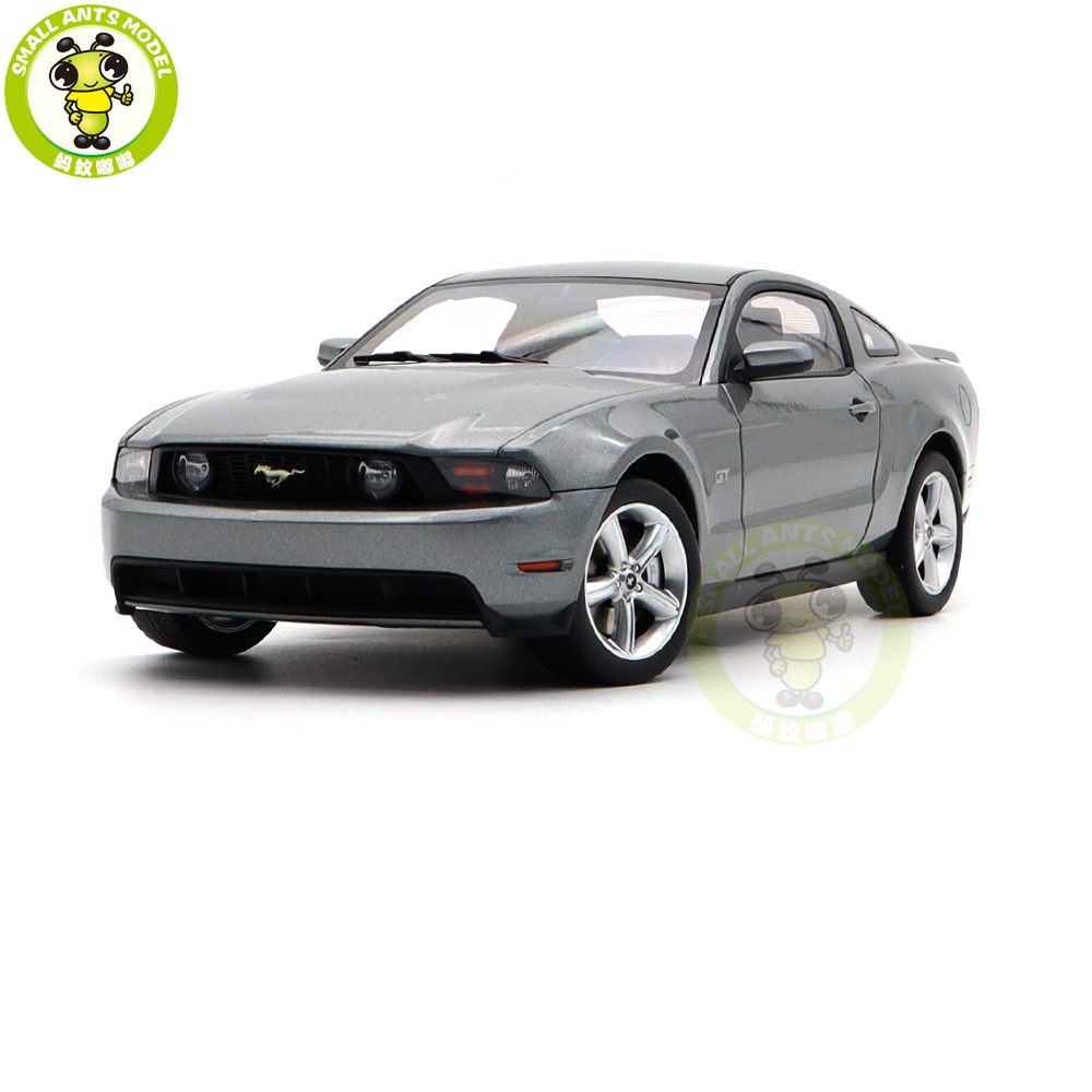 1/18 Ford Mustang GT 2010 Autoart 72911 Sterling Grey 1/18 Ford Mustang GT 2010 Autoart 72911 Sterling Grey