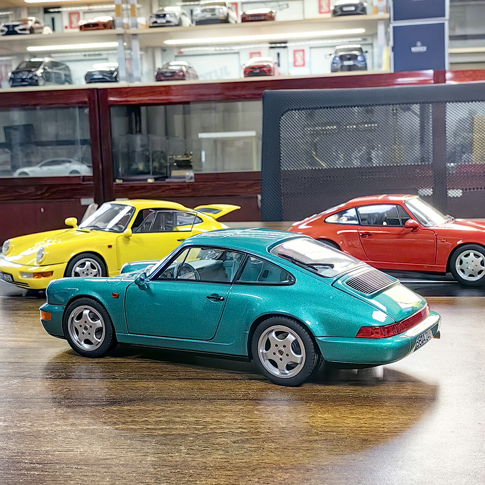 1/18 Porsche 911 Carrera 2 1990 1992 Norev 187320 187328