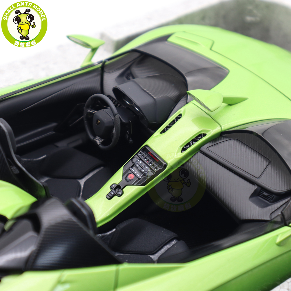 1/18 Lamborghini AVENTADOR J Autoart 74677 Green Diecast 1/18 Lamborghini AVENTADOR J Autoart 74677 Green Diecast