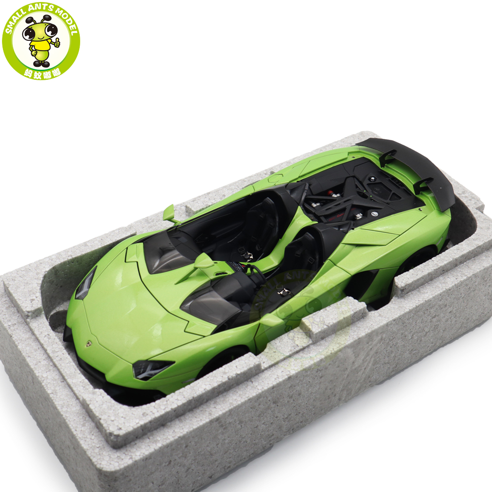Autoart 1/18 Scale Diecast 74677 - Lamborghini Aventador J