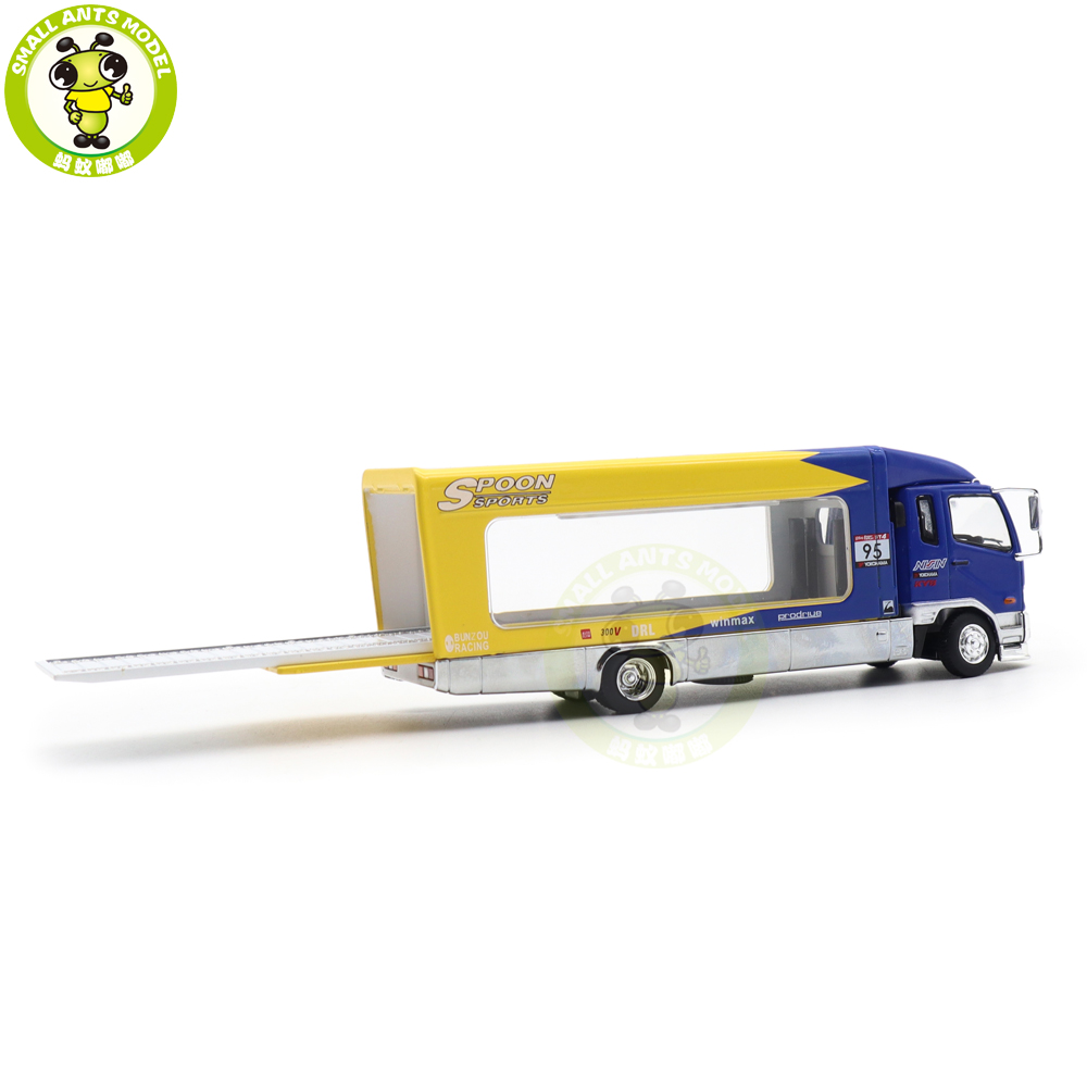 1/64 GCD Mitsubishi Fuso Fighter Mk2 2017 Outriggers Raised