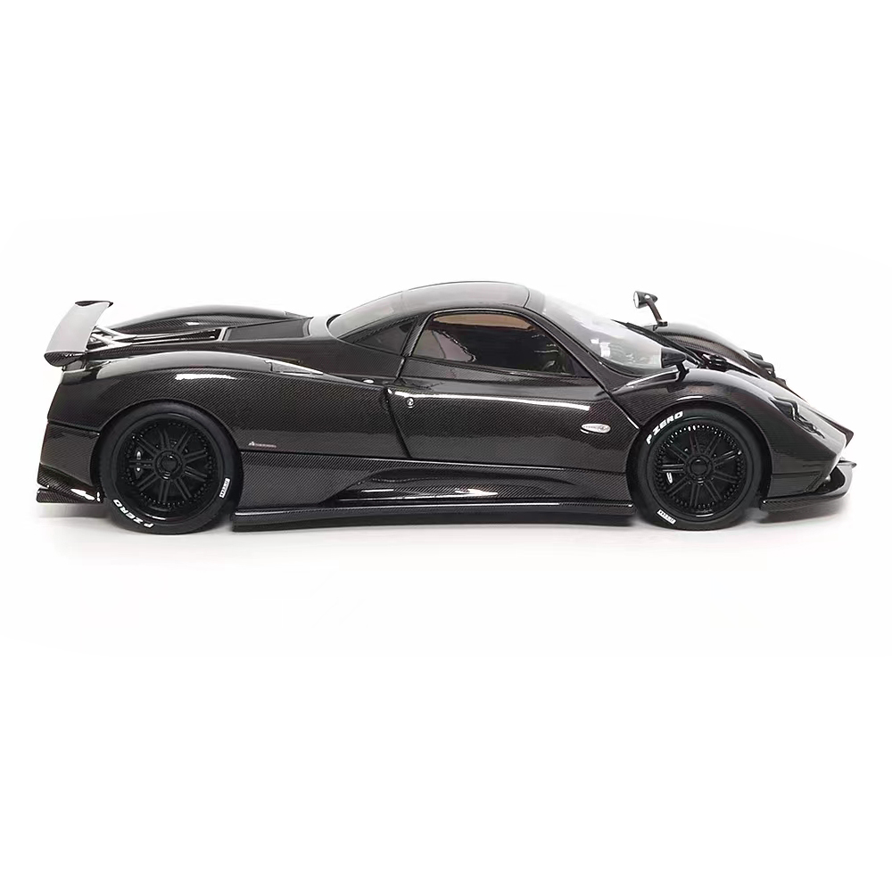 1/18 PAGANI ZONDA F 2005 Gloss Carbon Black Almost REAL