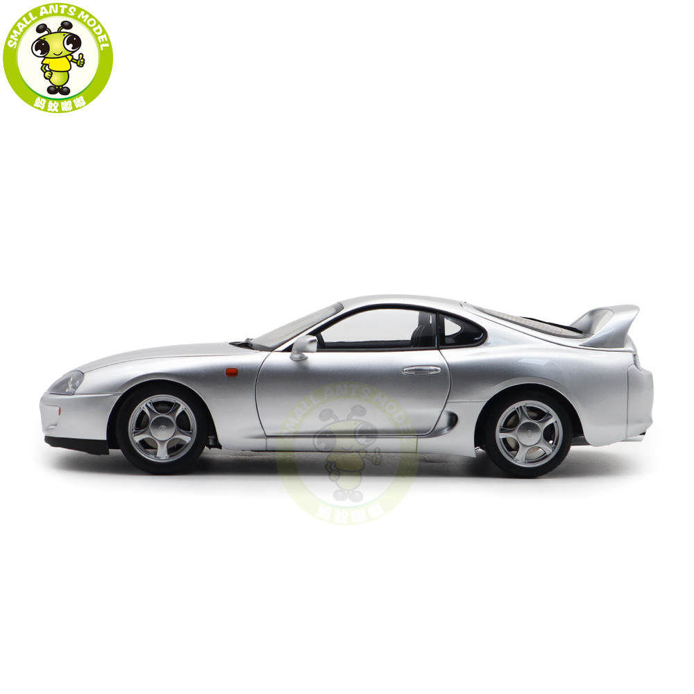 1:18 LCD MODELS Toyota Century Silver LCD18011-SI 1:18 LCD MODELS Toyota Century Silver LCD18011-SI