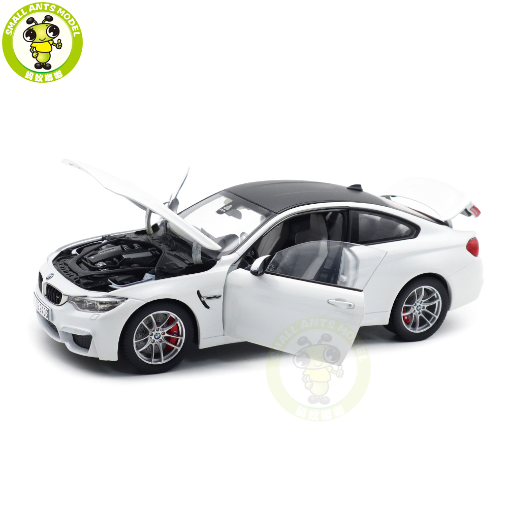 BMW M4 F82 Frozen White 1/18 Paragon Model
