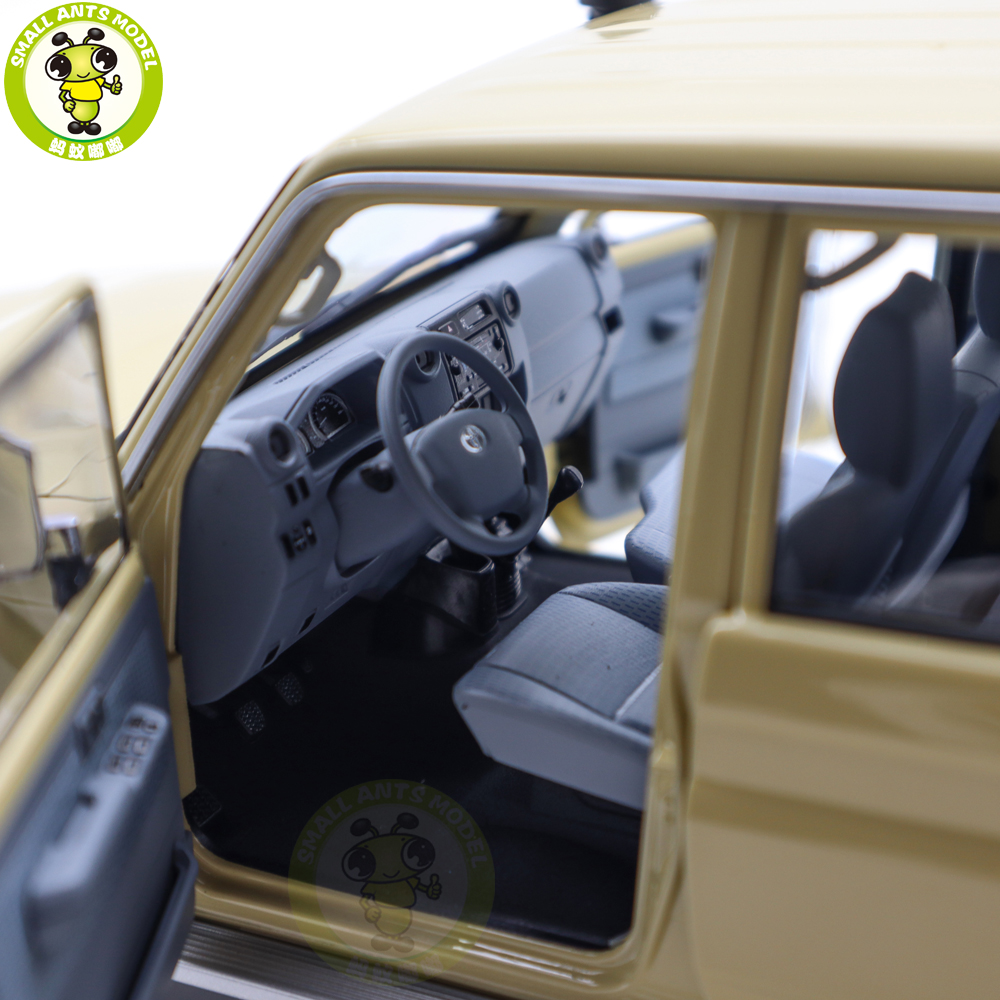 1/18 Toyota Land Cruiser 76 LC76 Almost Real 870102 Beige 1/18 Toyota Land Cruiser 76 LC76 Almost Real 870102 Beige