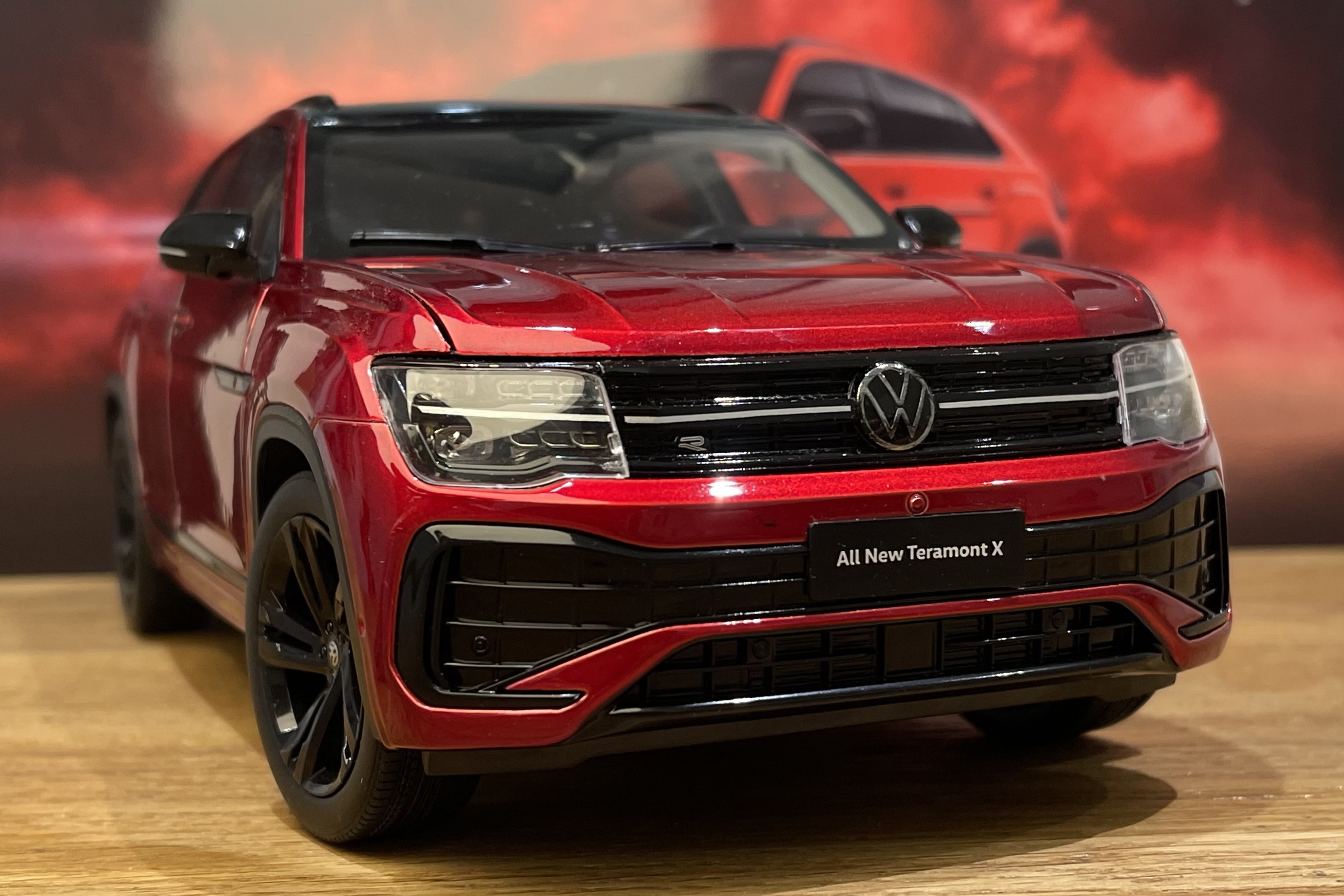 1:18 Volkswagen Teramont X - 2022 - red - SDmodelcartuning.com