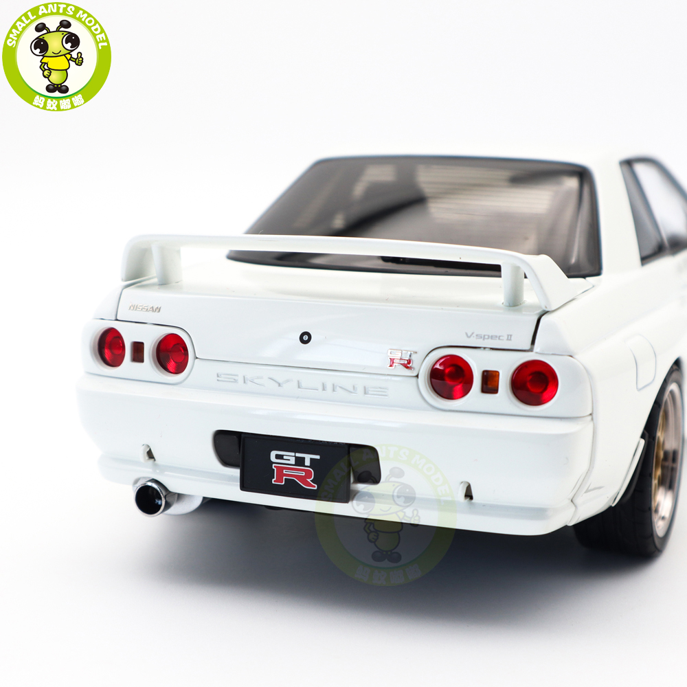 ミニカー NISSAN SKYLINE GT-R (R32) 1/18 AUTOart AUTOart 1:18 Nissan Skyline GT-R (R32) #1 Bathurst Winner