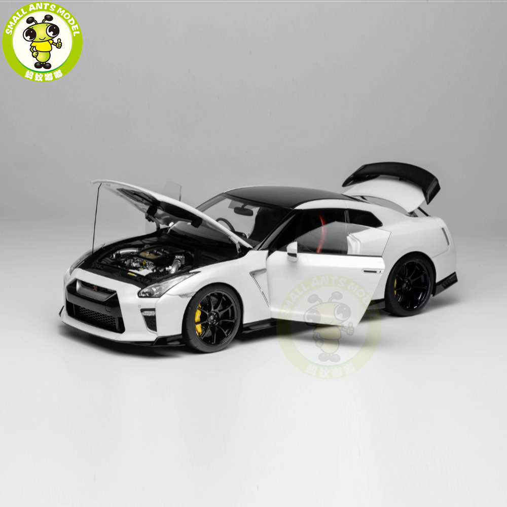 1/18 MOTORHELIX Nissan GT R GT-R R35 Track Edition