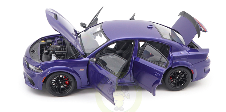 1/18 Dodge Charger Scat Pack Widebody AUTOart 71757 Plum Crazy
