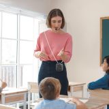 A18 Voice Amplifier for Teacher,Portable Wired Voice Amplifier with Microphone Headset and Speaker,Rechargeable Mini Voice Amplifier for Classroom,Speech,Training,Tour Guide,Pearl Chain Design