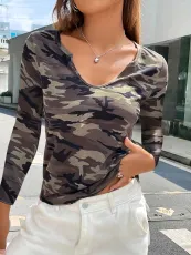 SC Camouflage Print V Neck T Shirt SH-390871