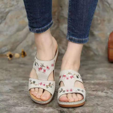 SC Embroidered Flower Slope Heel Thick Sandals GYUX-5522