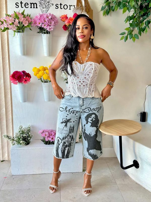 SC Plus Size Character-Printed Cropped Jeans GYLN-9082