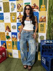 SC Plus Size Paint Accents Loose Jeans GYLN-0049