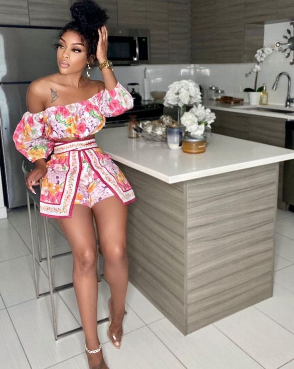 Sexy Printed Crop Top And Mini Shorts 2 Piece Sets SLF-7001