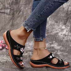 Embroidered Flower Slope Heel Thick Sandals GYUX-5522