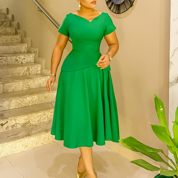 EVE Plus Size Solid Color V Neck Midi Dress GMLF-3330