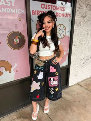 EVE Plus Size Cartoon Puppy Embroidered Cropped Jeans GYLN-2606